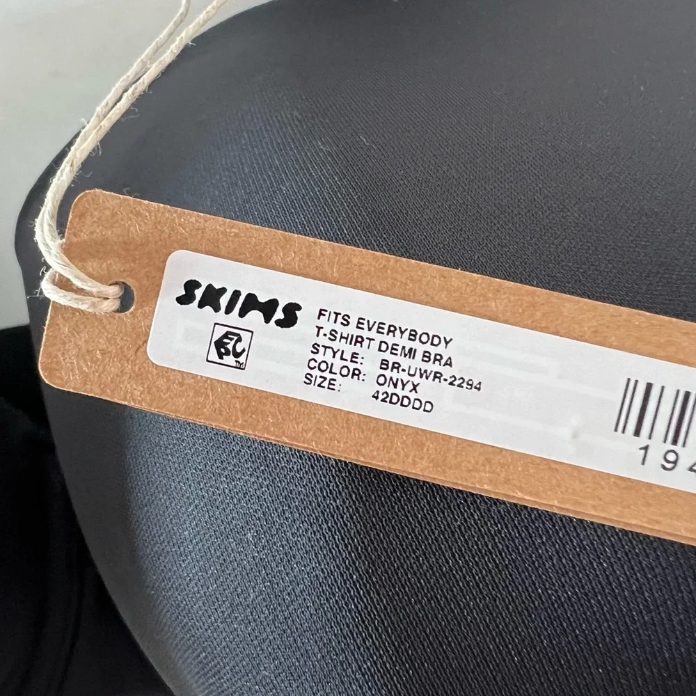 NWT Skims‎ tshirt Demi Black Bra 42DDDD - Picture 2 of 4